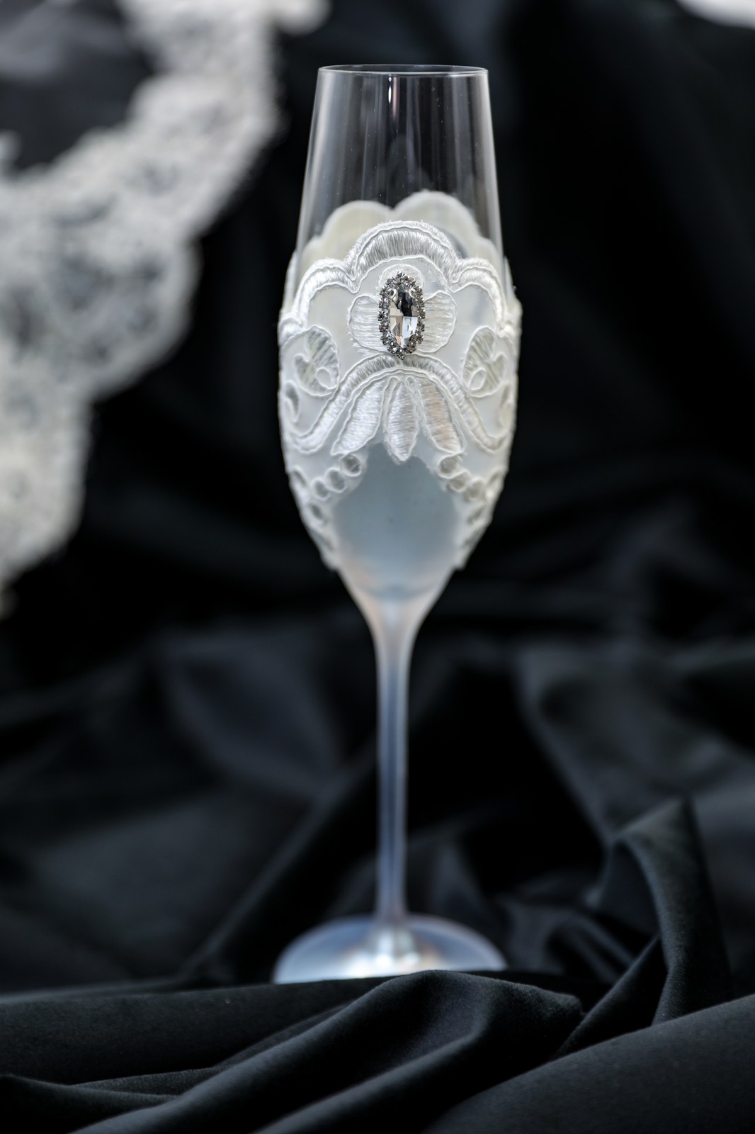 Pahare Velara model Chantilly